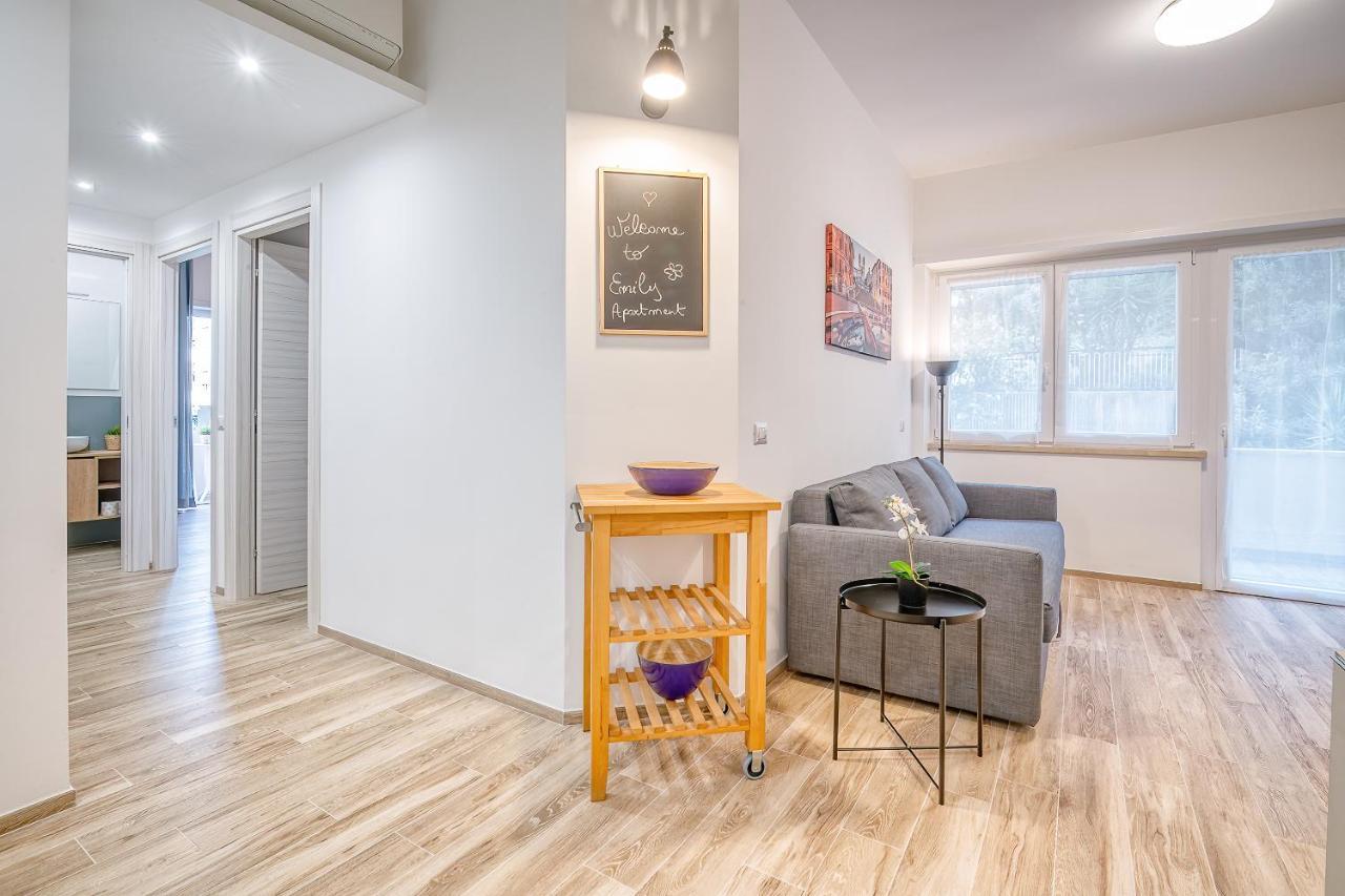 Emily Valles Apartment Saint Peter'S Rome Bagian luar foto